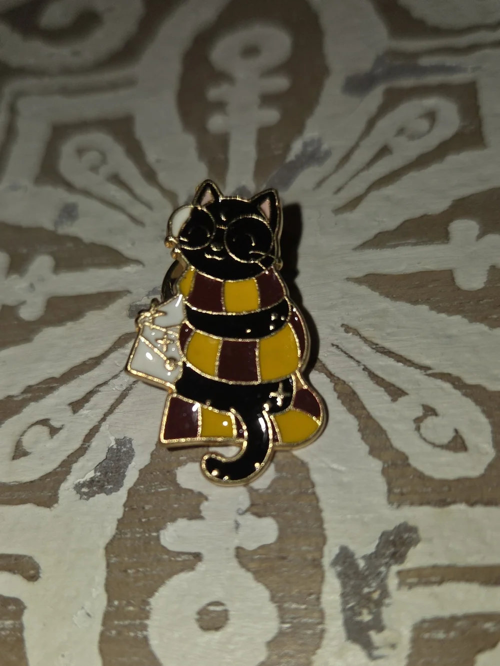 Cat Enamel Pin with Yellow and Maroon Scarf - Pets Cat Accessory